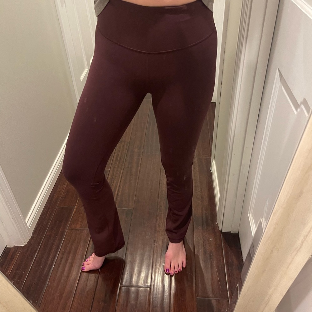 Athleta Salutation boot cut leggings in Cabernet - Picture 8 of 9